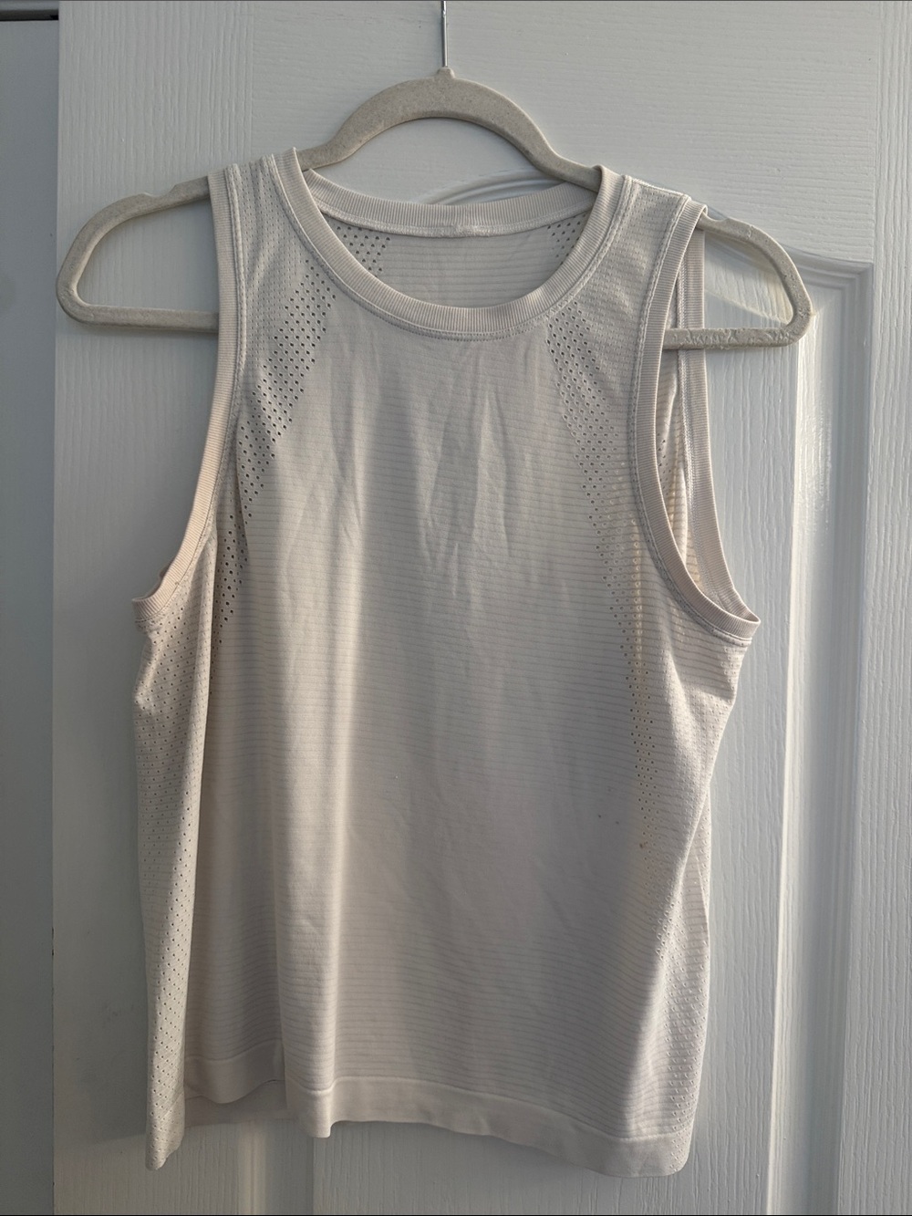 Lululemon Women’s Sleeveless Performance Tank Top